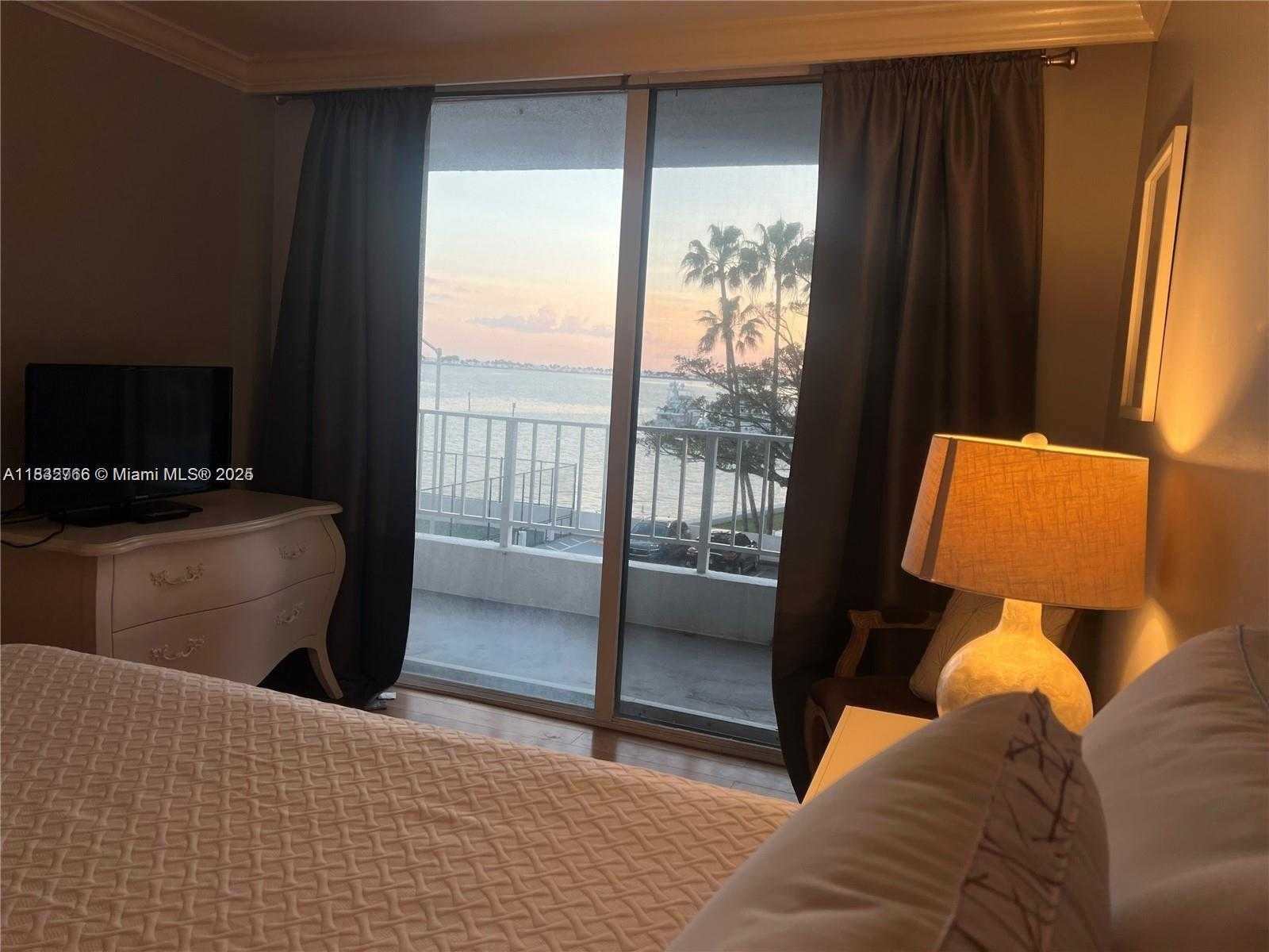 Small Image of 200 SOUTH EAST 15TH RD #4K, Miami Number 31
