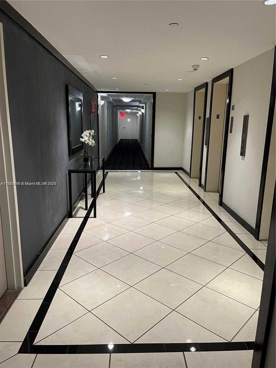 Small Image of 200 SOUTH EAST 15TH RD #4K, Miami Number 8