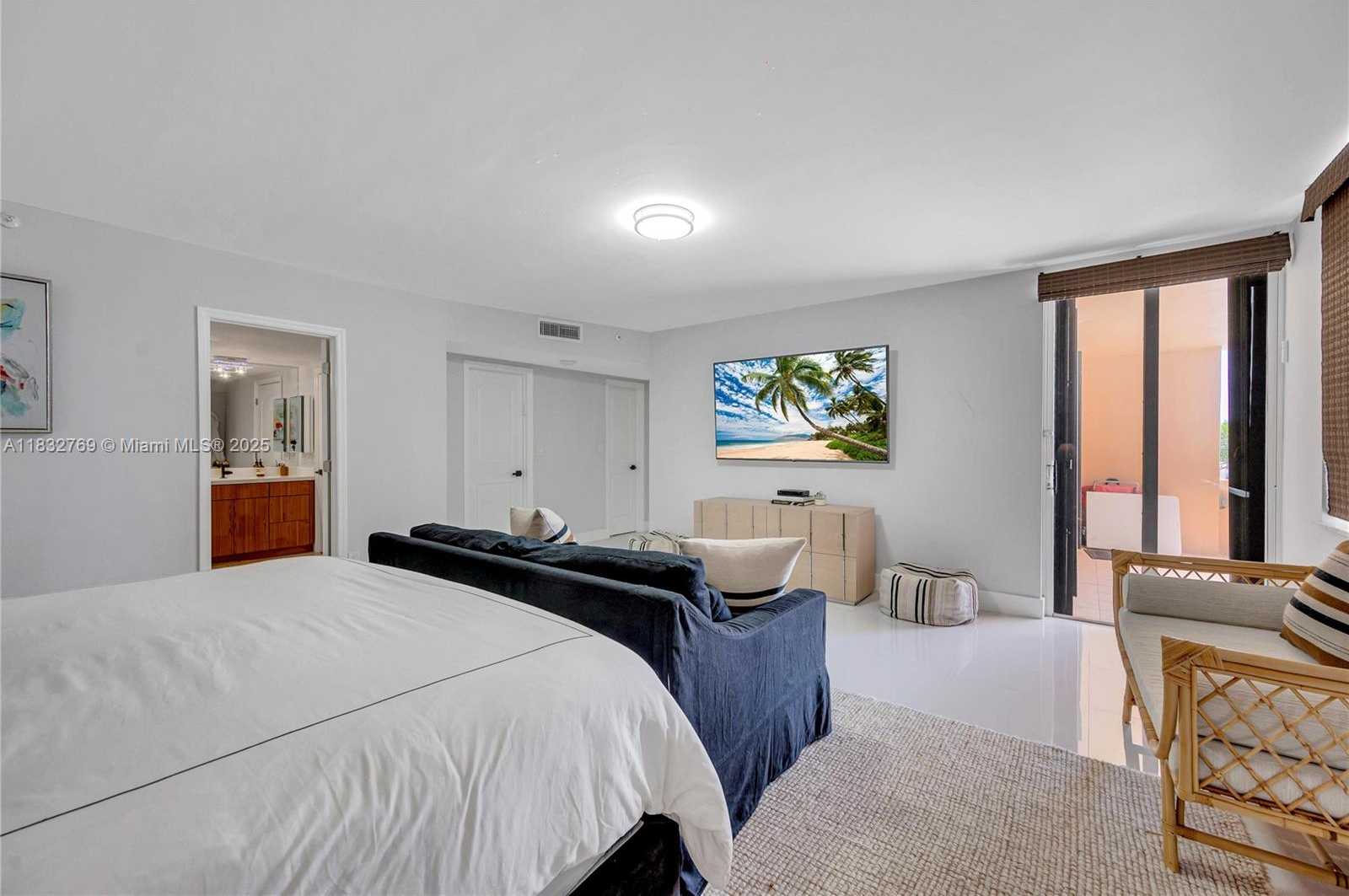 Small Image of 10175 COLLINS AVE #102, Bal Harbour Number 19