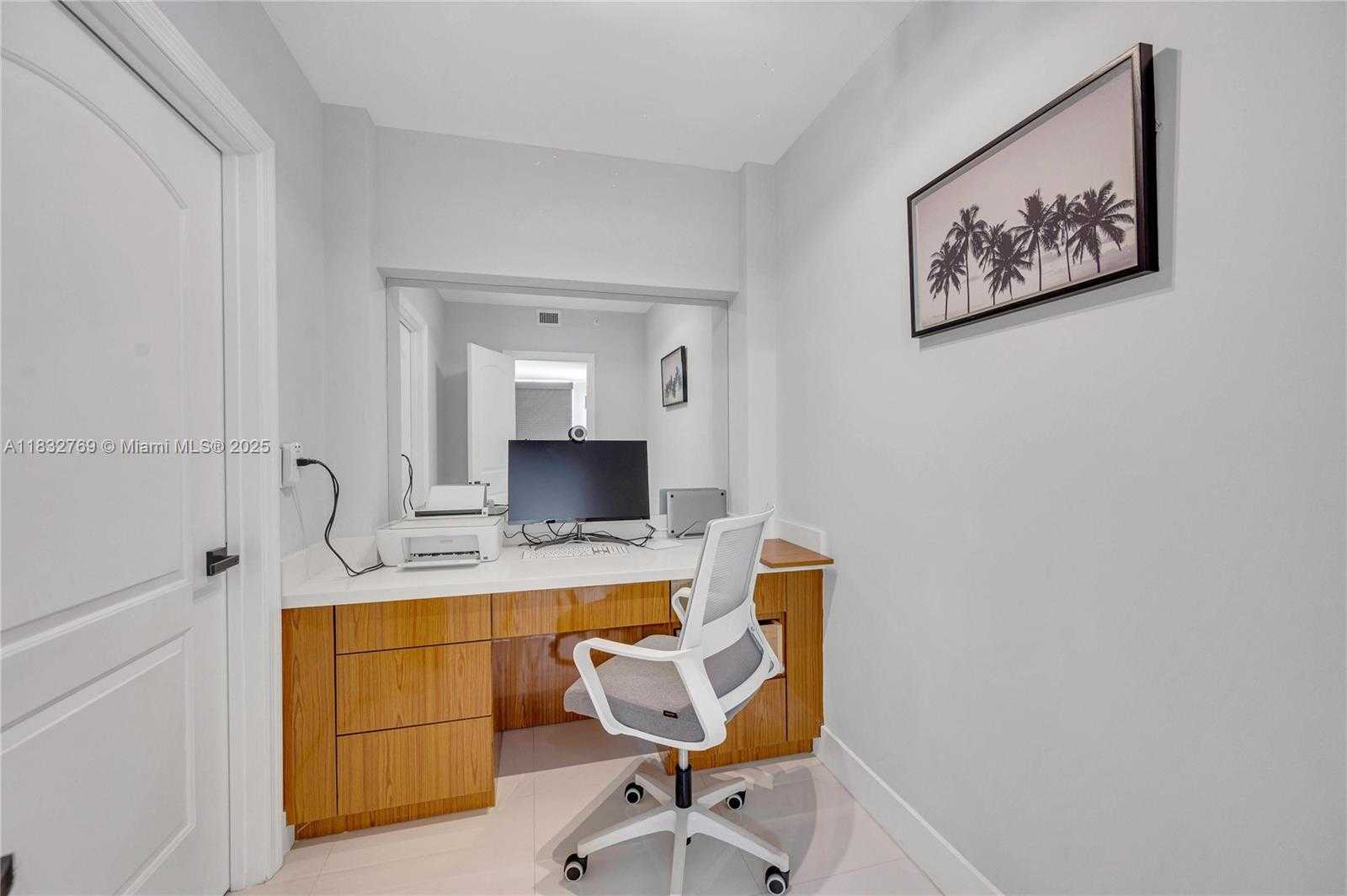 Small Image of 10175 COLLINS AVE #102, Bal Harbour Number 23
