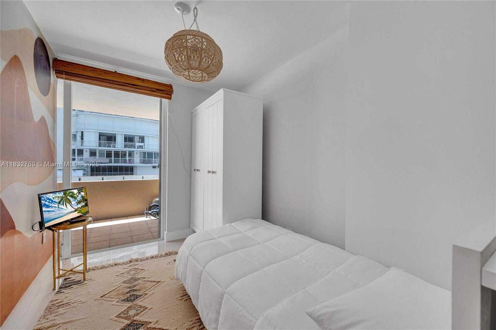 Small Image of 10175 COLLINS AVE #102, Bal Harbour Number 28