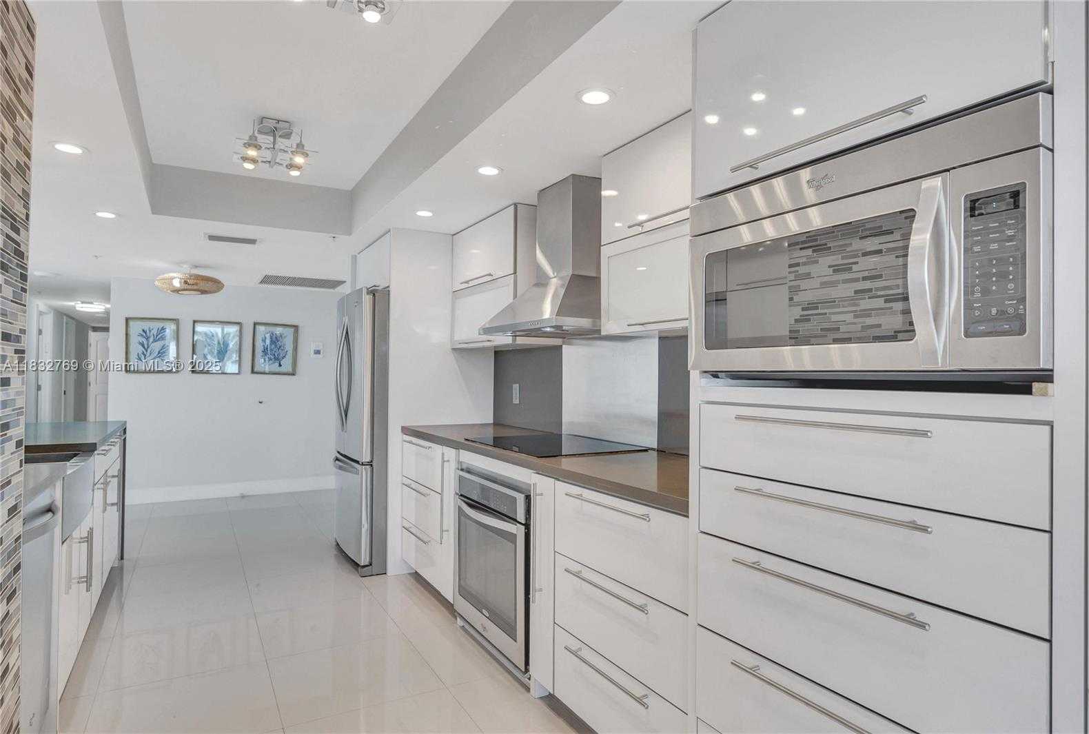 Small Image of 10175 COLLINS AVE #102, Bal Harbour Number 7