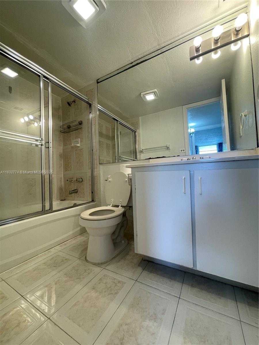Small Image of 801 NORTH WEST 47TH AVE #715W, Miami Number 16