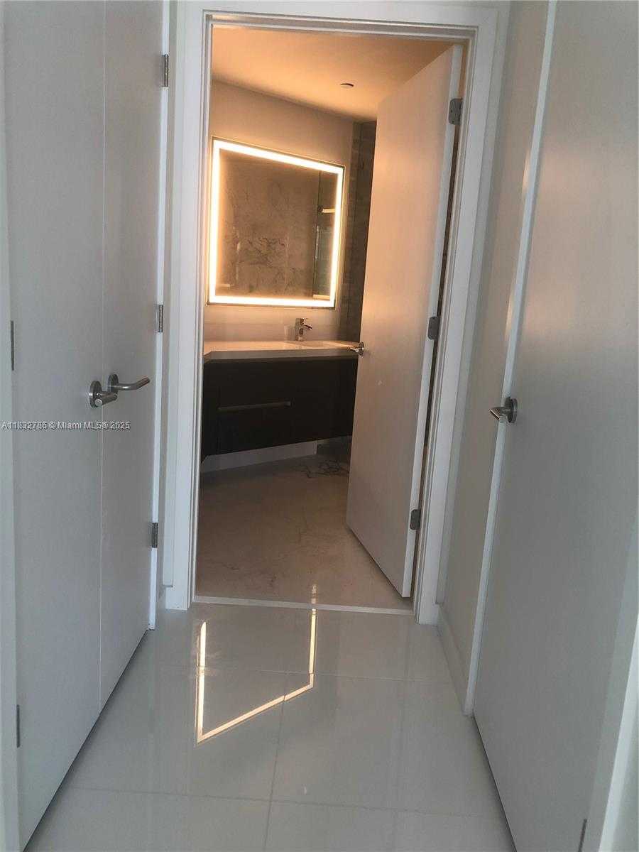 Small Image of 851 NORTH EAST 1ST AVE #3705, Miami Number 7
