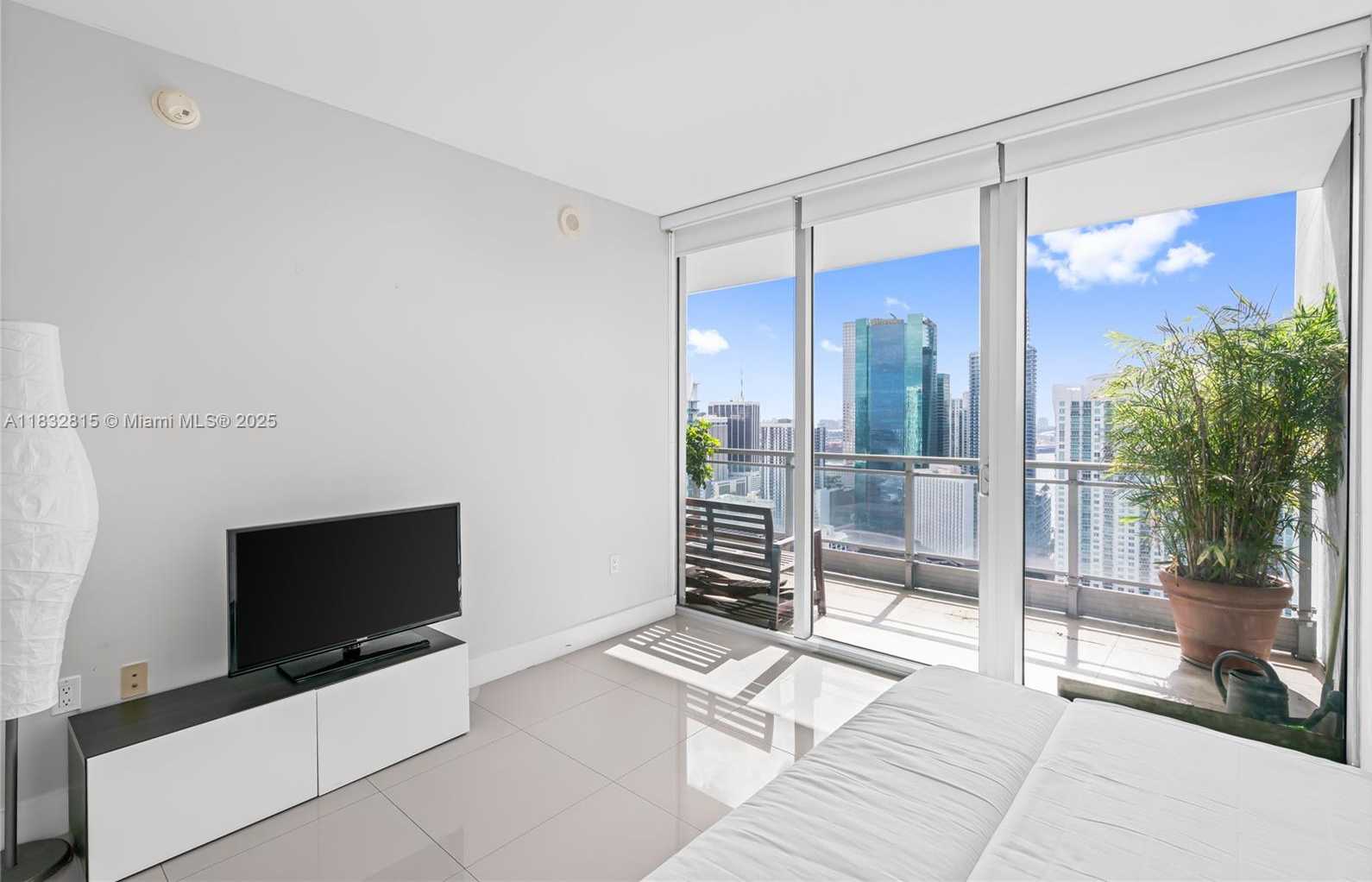 Small Image of 92 SOUTH WEST 3RD ST #4112, Miami Number 22