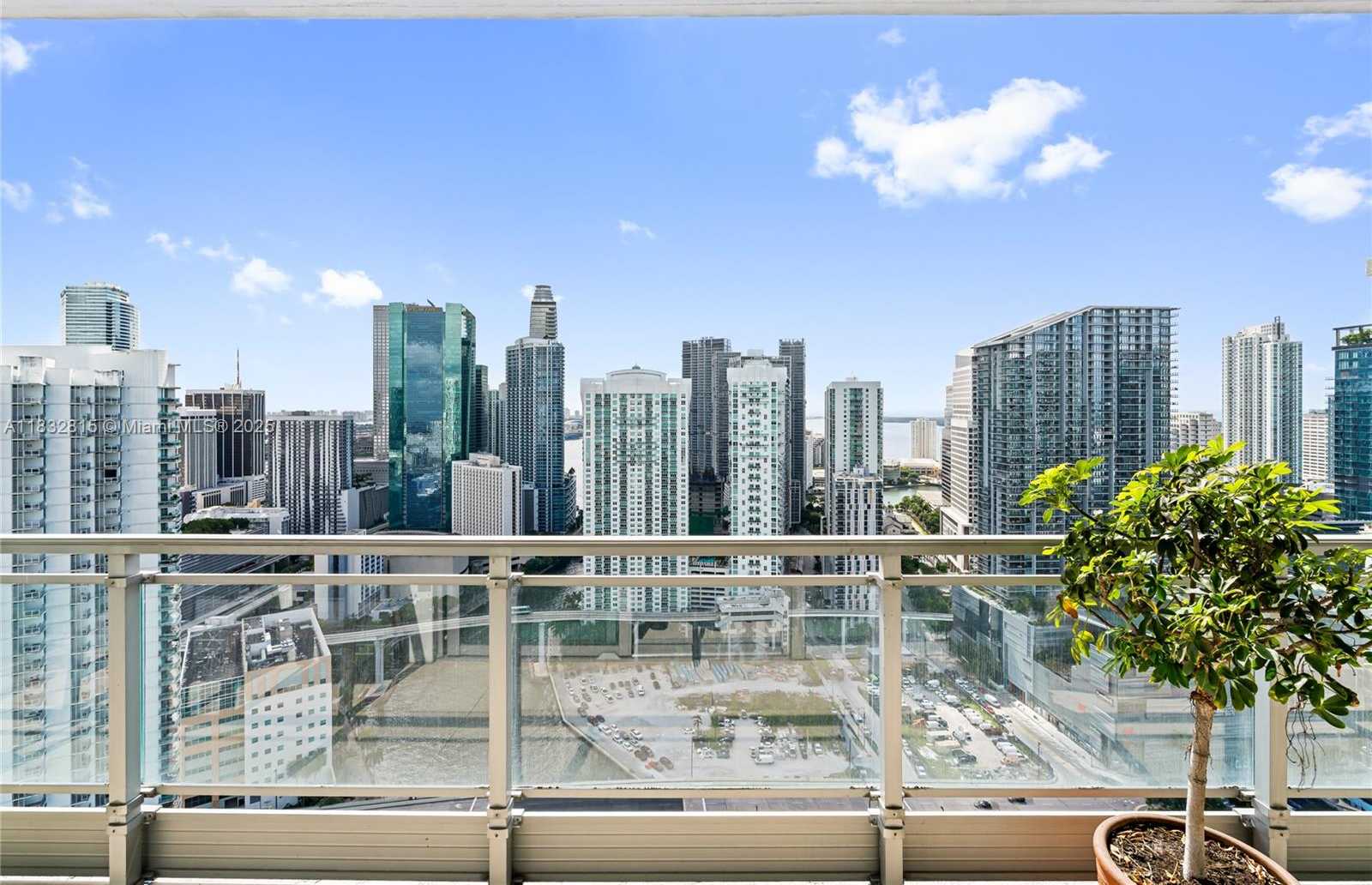 Small Image of 92 SOUTH WEST 3RD ST #4112, Miami Number 31