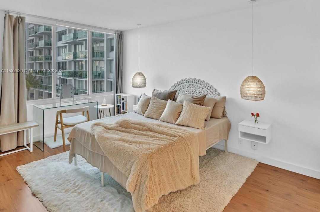 Small Image of 1000 WEST AVE #324, Miami Beach Number 13