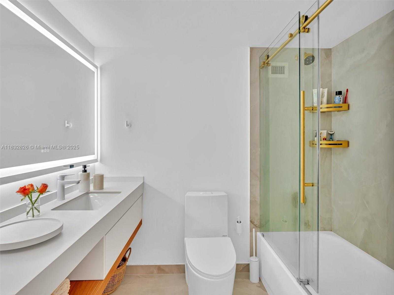 Small Image of 1000 WEST AVE #324, Miami Beach Number 16