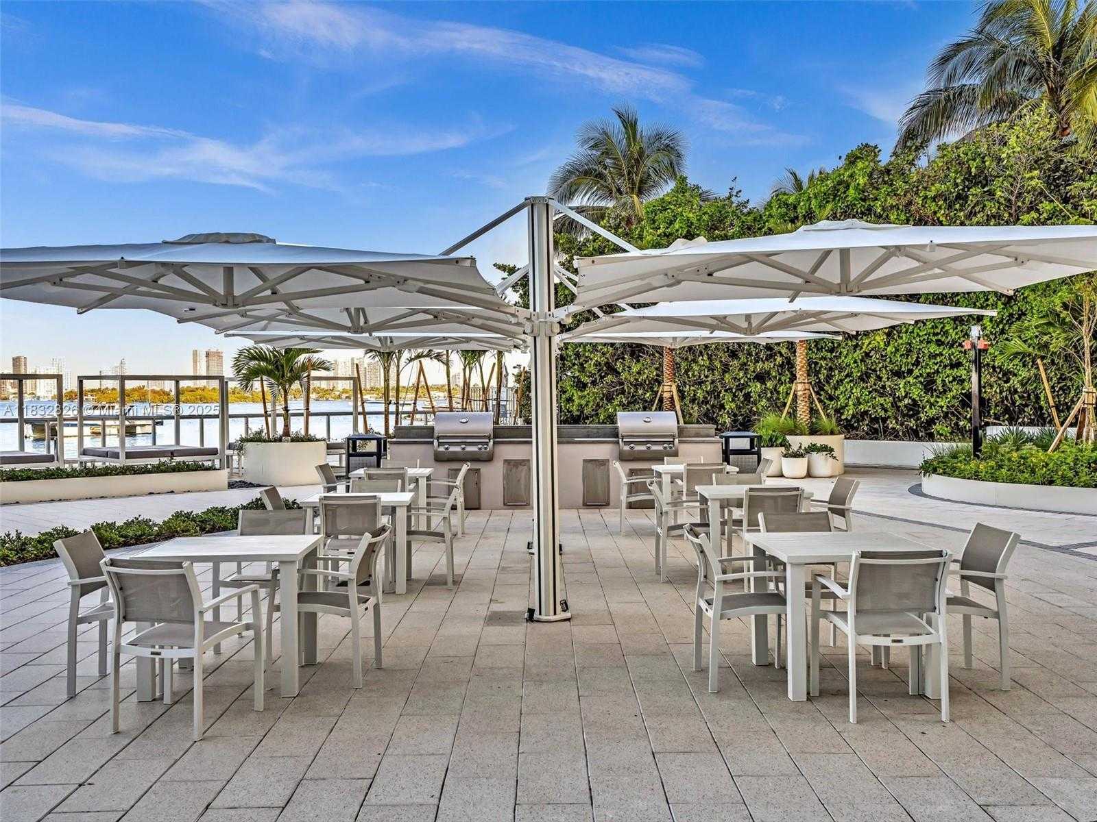 Small Image of 1000 WEST AVE #324, Miami Beach Number 25
