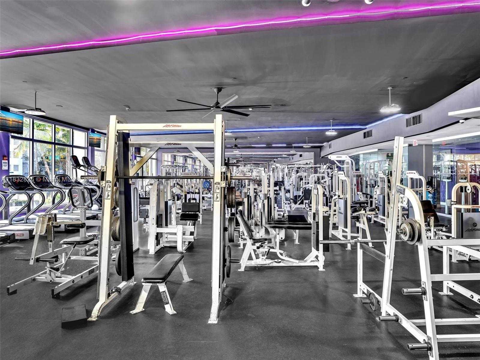 Small Image of 1000 WEST AVE #324, Miami Beach Number 28