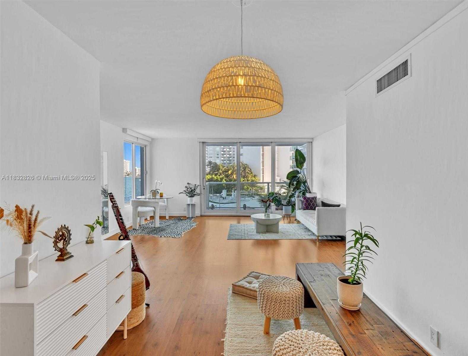 Small Image of 1000 WEST AVE #324, Miami Beach Number 5