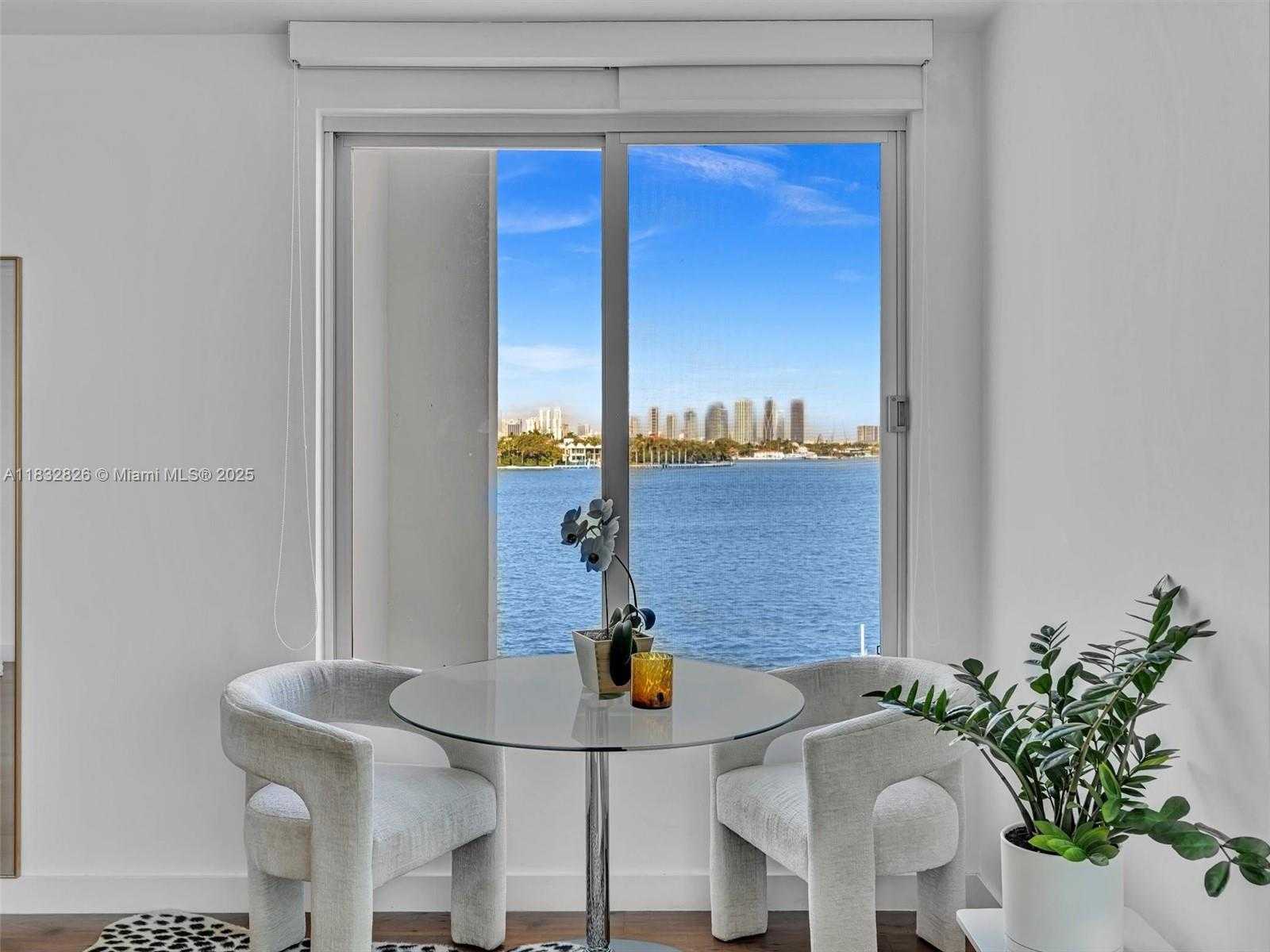 Small Image of 1000 WEST AVE #324, Miami Beach Number 7