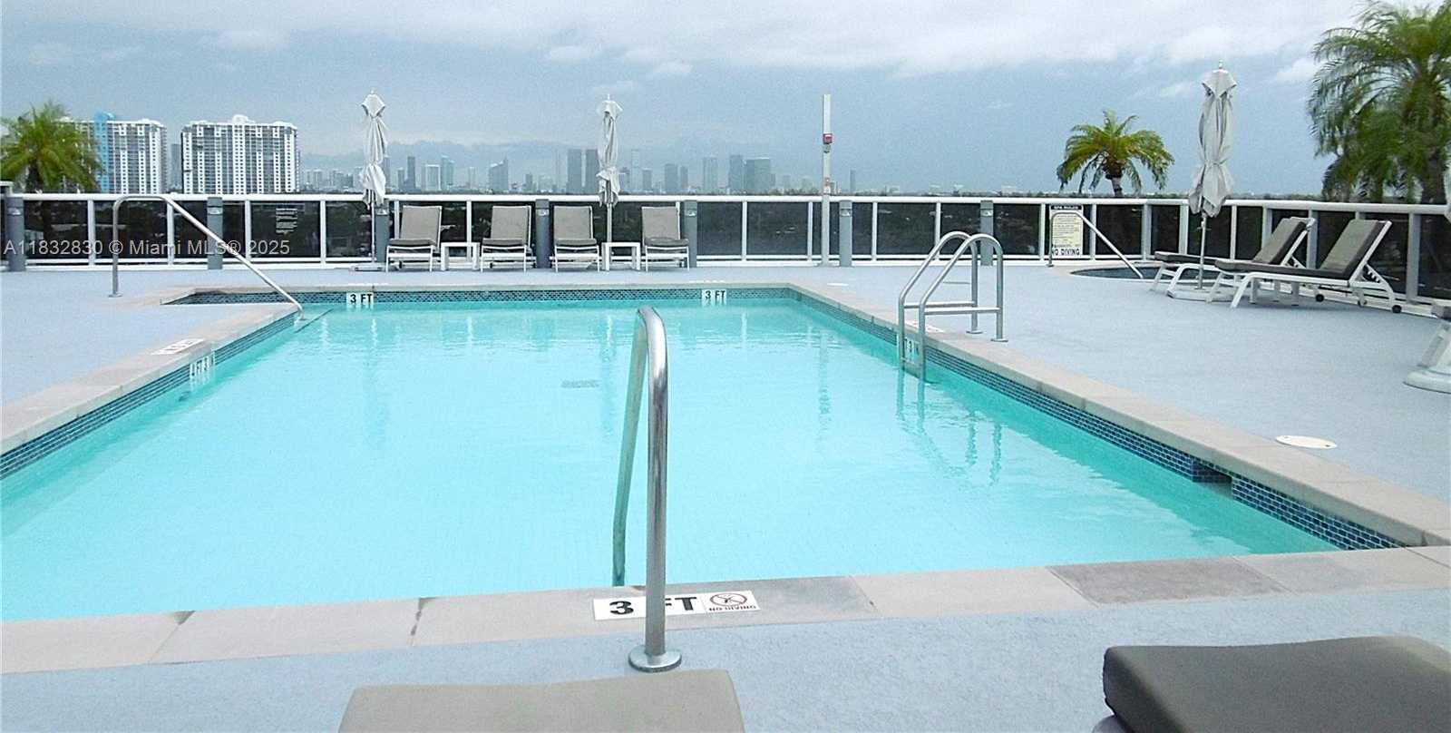 Small Image of 2001 MERIDIAN AVE #525, Miami Beach Number 30