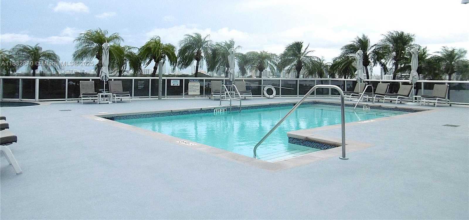Small Image of 2001 MERIDIAN AVE #525, Miami Beach Number 31