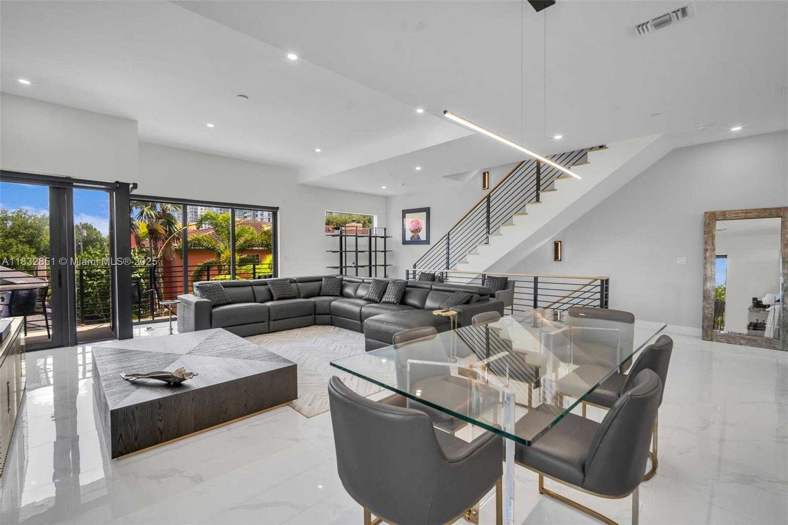 Small Image of 820 NORTH EAST 2ND ST #820, Fort Lauderdale Number 3
