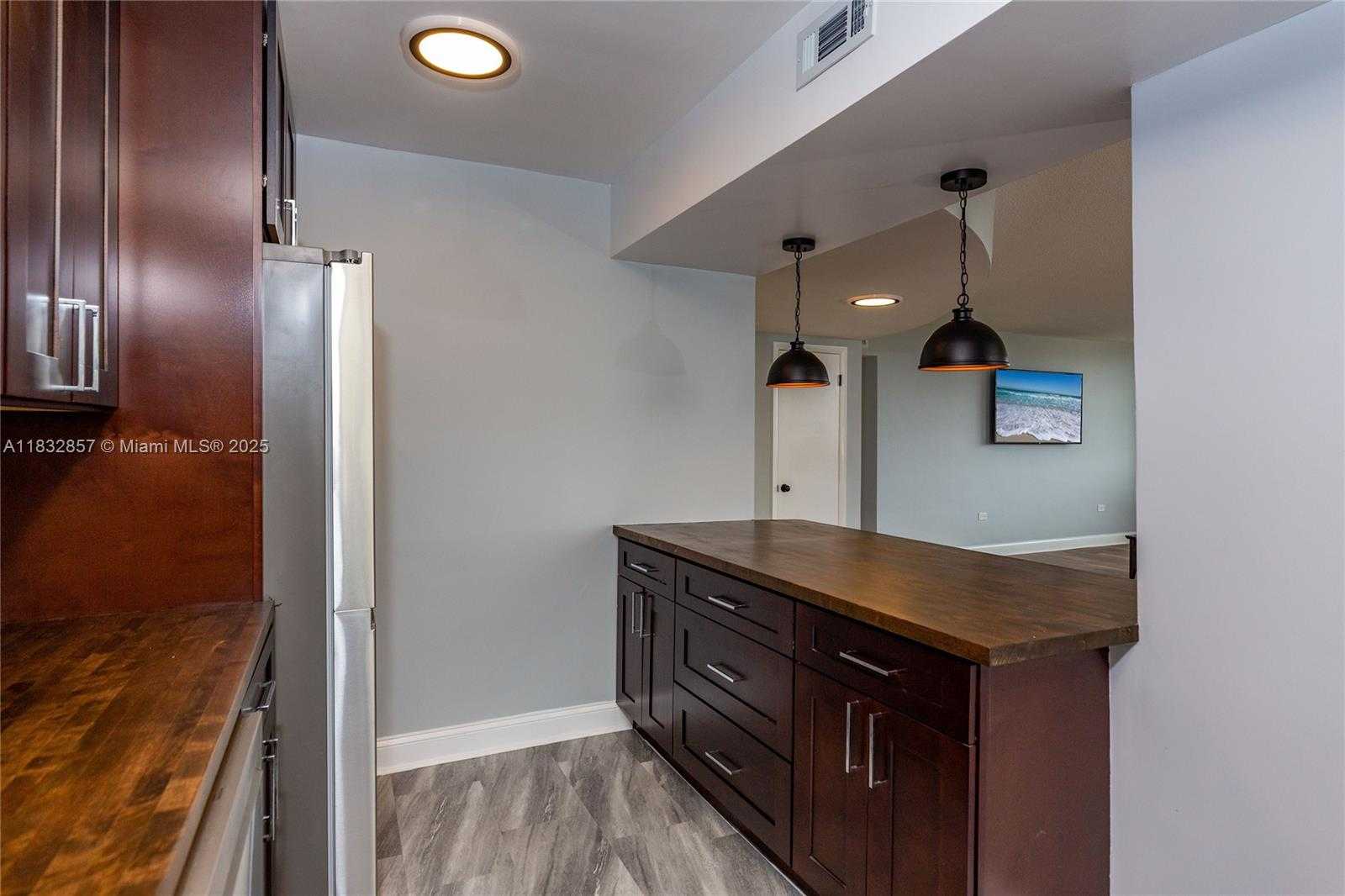 Small Image of 9180 WEST BAY HARBOR DR #5C, Bay Harbor Islands Number 6