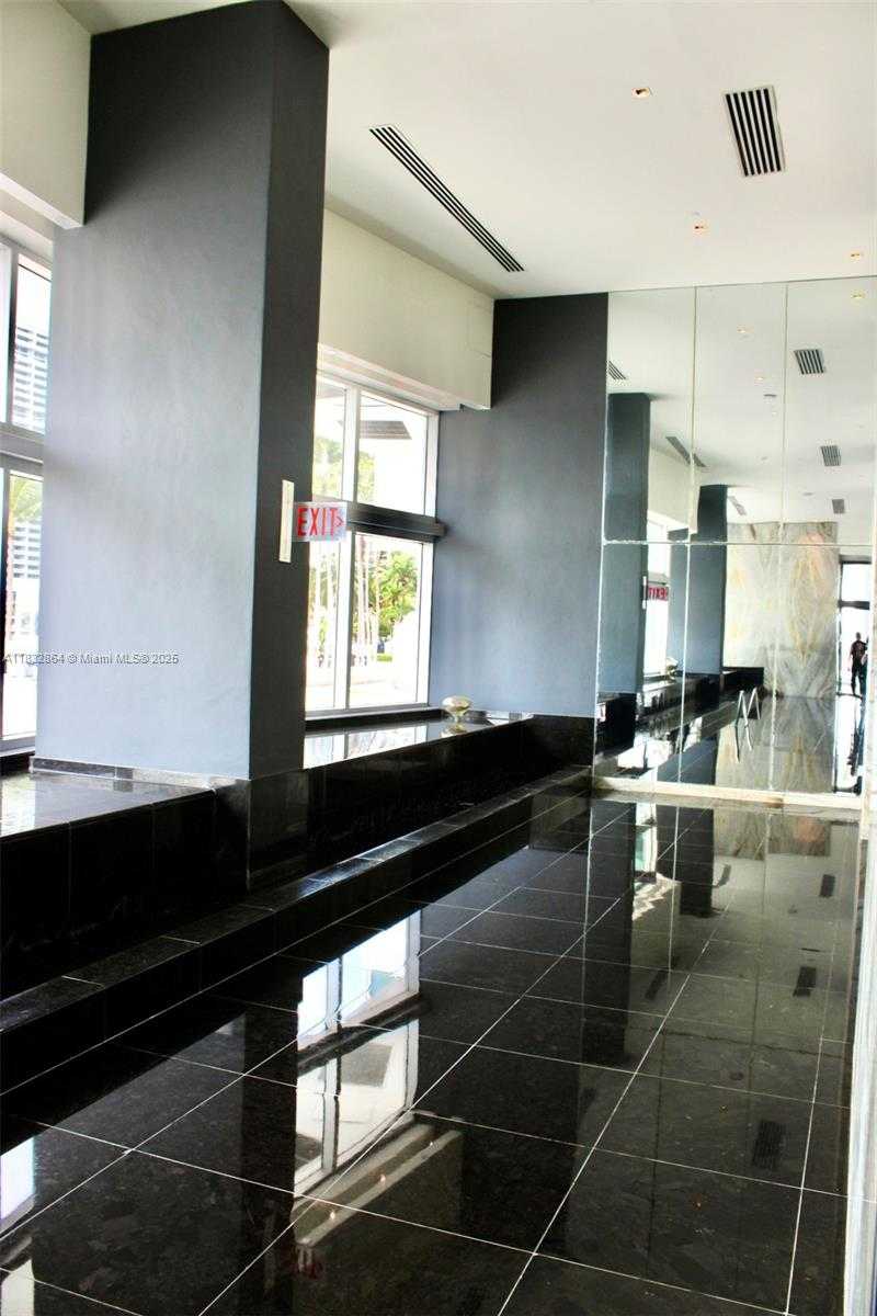 Small Image of 325 SOUTH BISCAYNE BLVD #3922, Miami Number 14