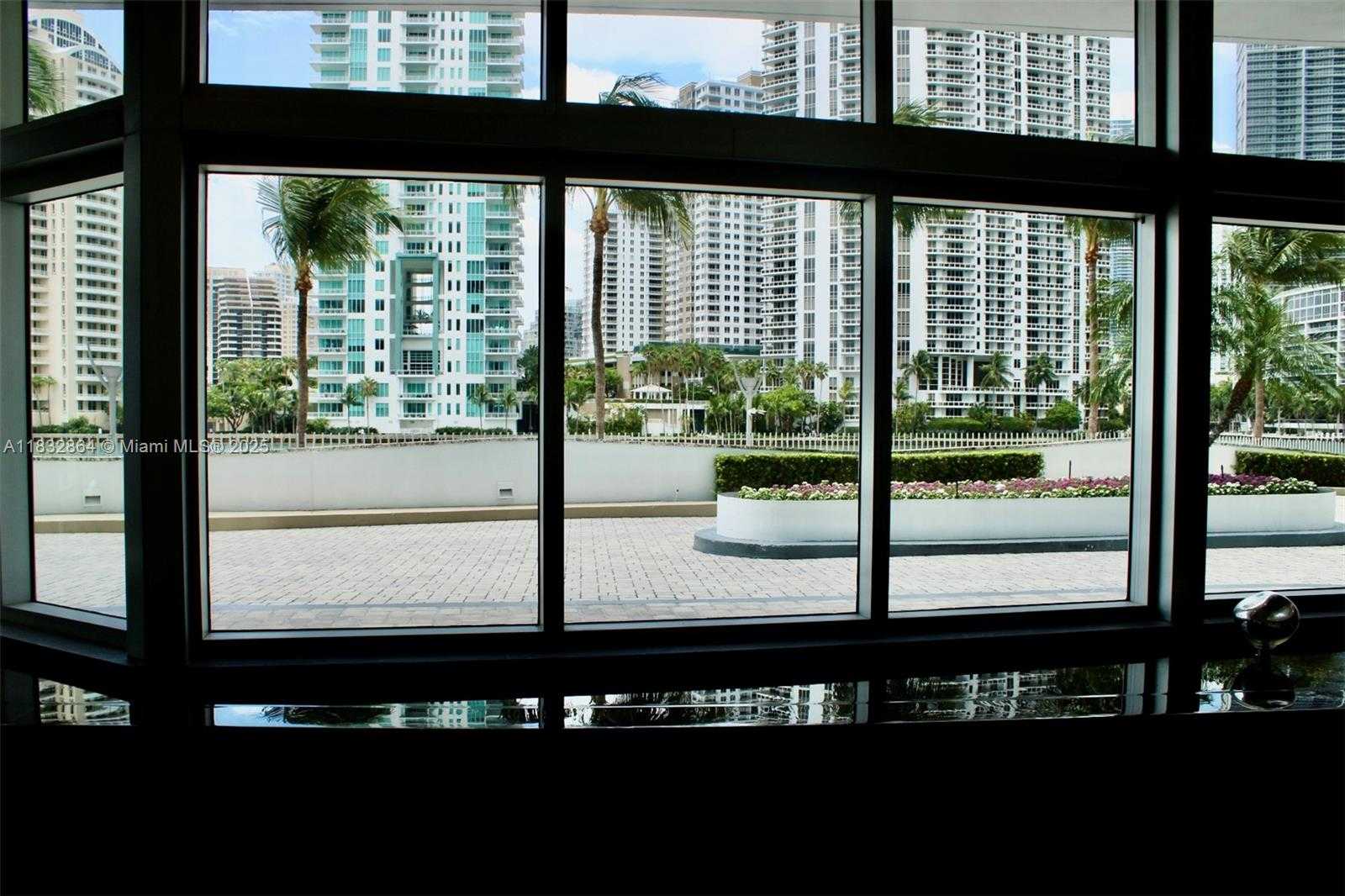 Small Image of 325 SOUTH BISCAYNE BLVD #3922, Miami Number 15