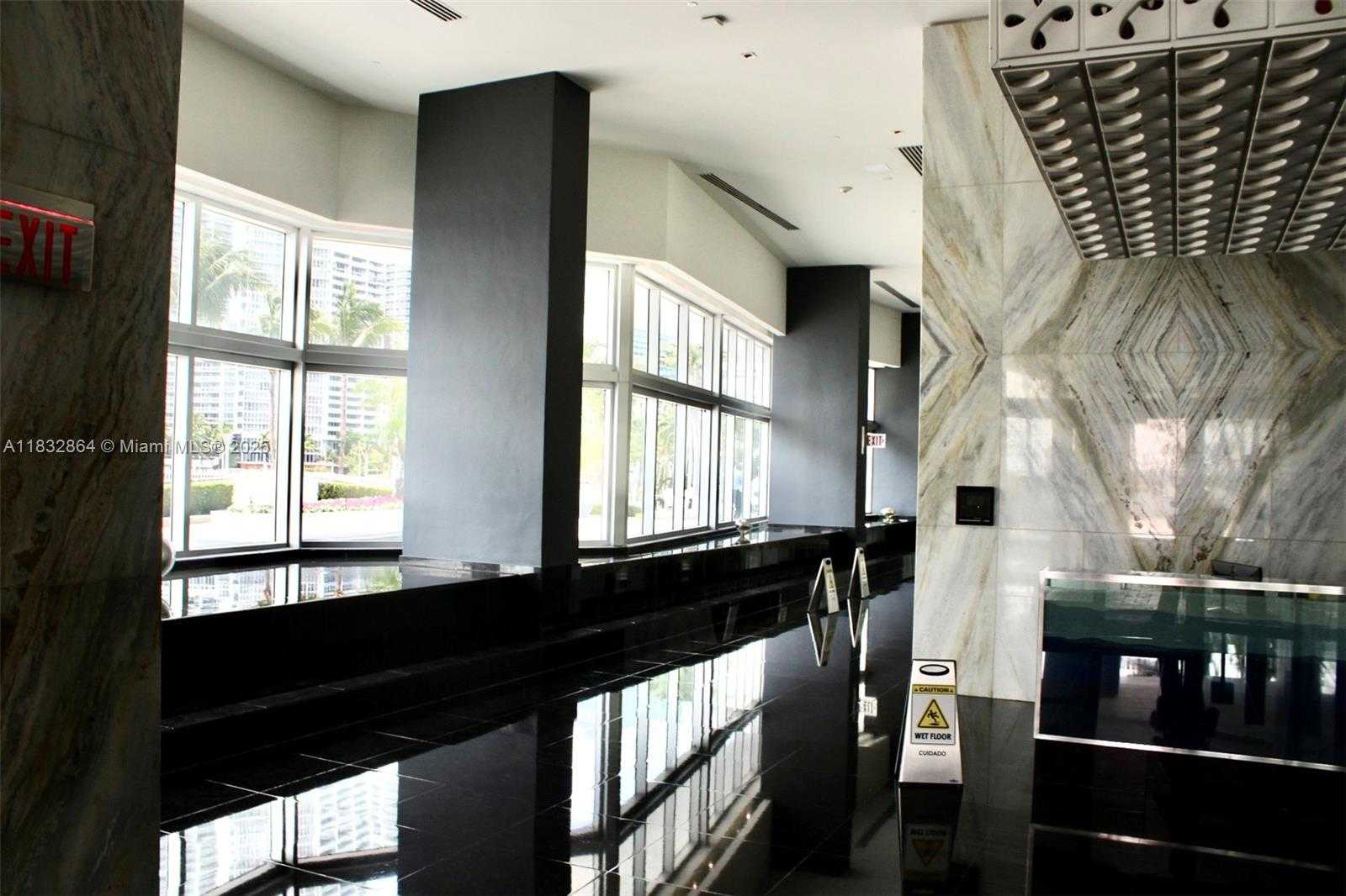Small Image of 325 SOUTH BISCAYNE BLVD #3922, Miami Number 18