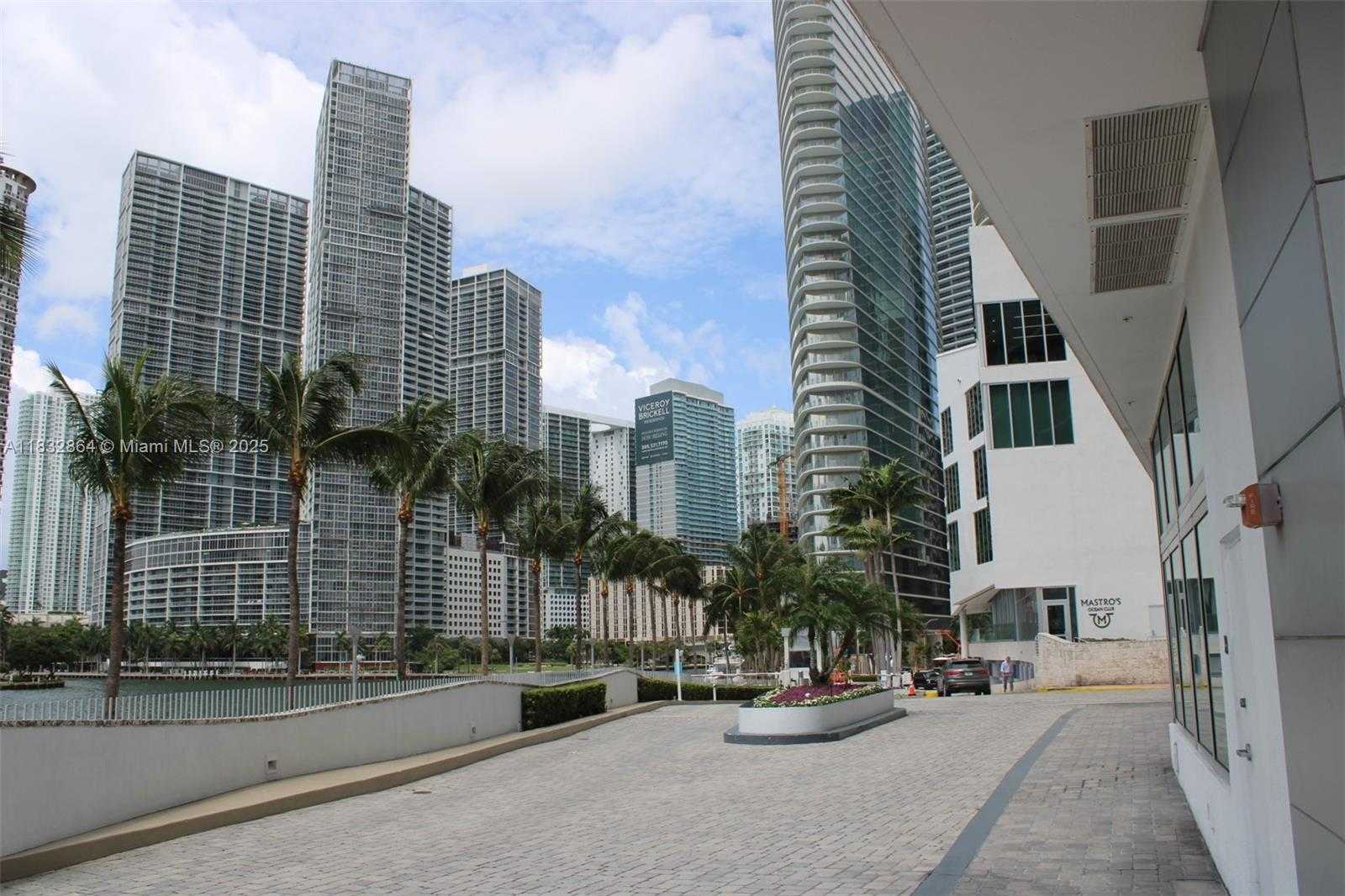 Small Image of 325 SOUTH BISCAYNE BLVD #3922, Miami Number 21