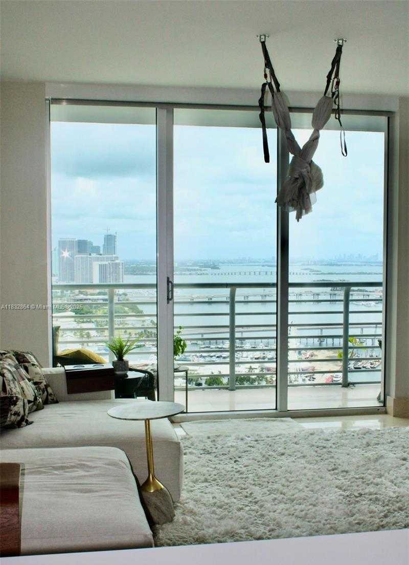 Small Image of 325 SOUTH BISCAYNE BLVD #3922, Miami Number 3