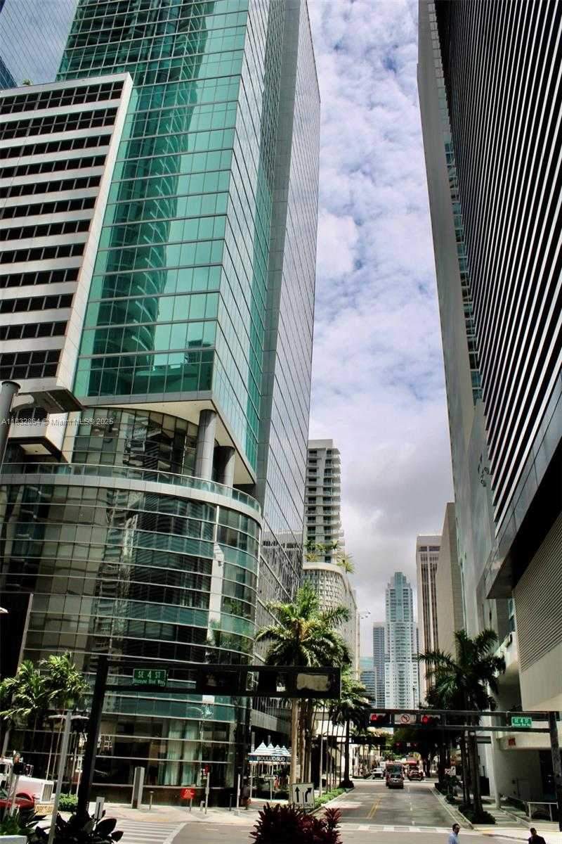 Small Image of 325 SOUTH BISCAYNE BLVD #3922, Miami Number 31