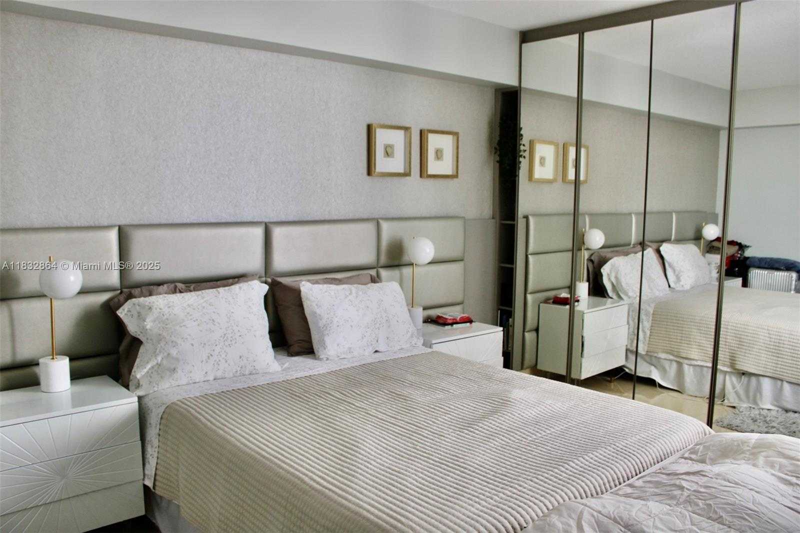 Small Image of 325 SOUTH BISCAYNE BLVD #3922, Miami Number 6