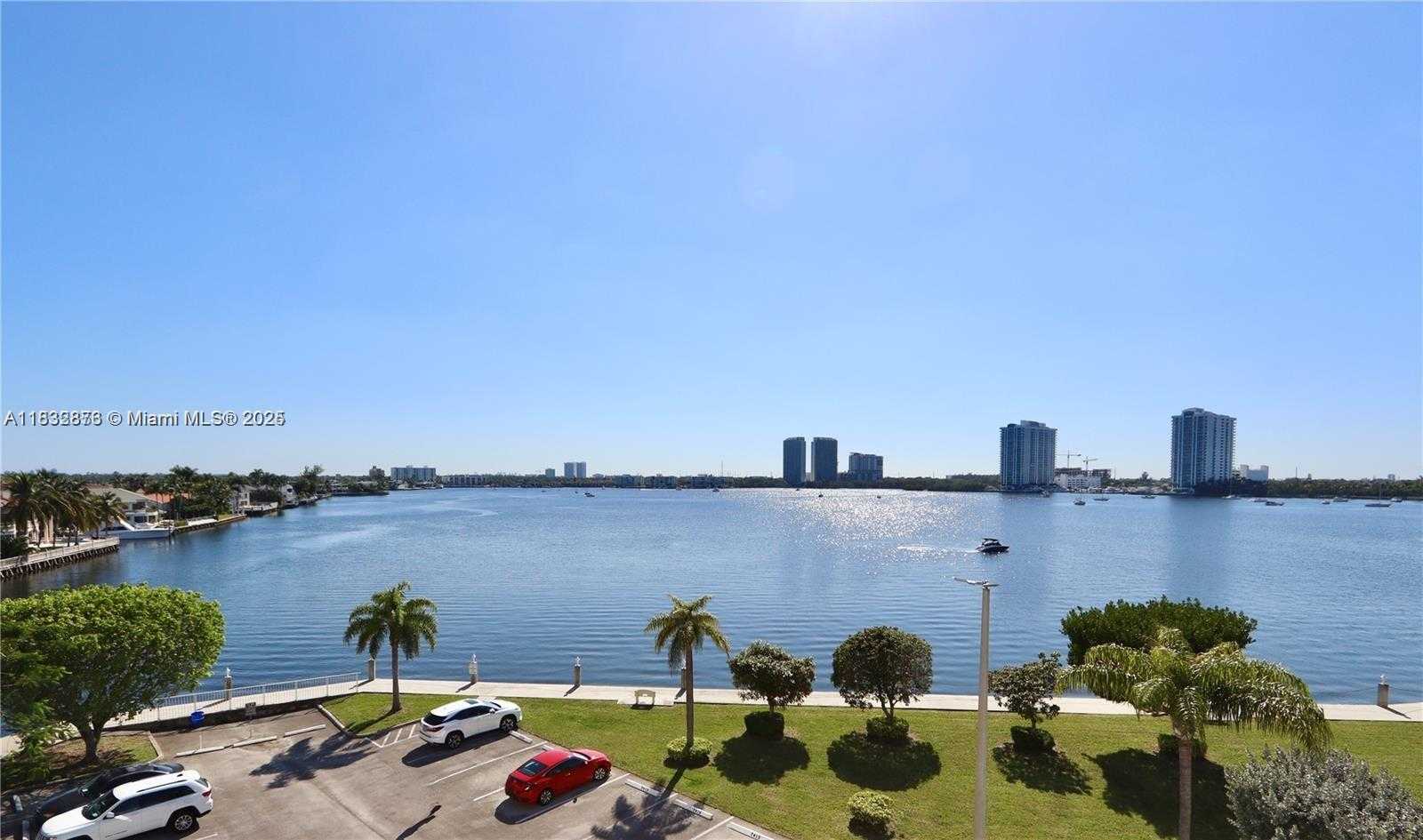 Small Image of 3030 MARCOS DR #T512, Aventura Number 19