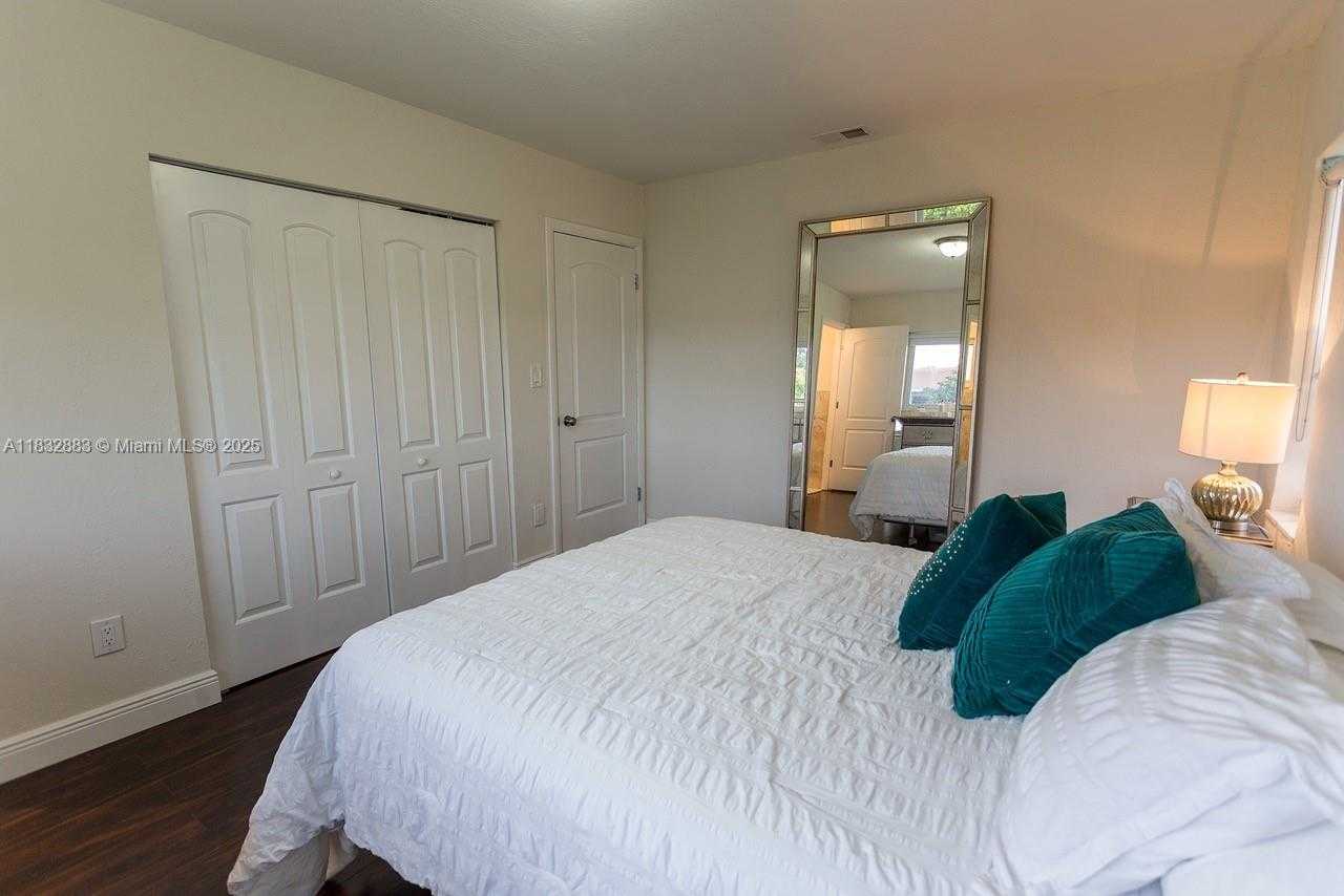 Small Image of 9710 SOUTH WEST 185TH TER, Cutler Bay Number 20