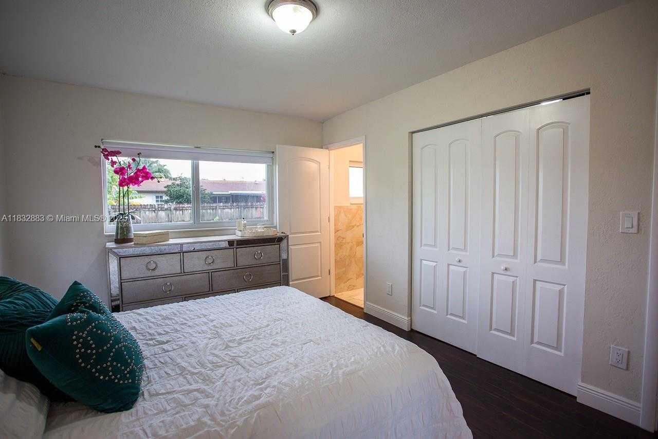 Small Image of 9710 SOUTH WEST 185TH TER, Cutler Bay Number 21