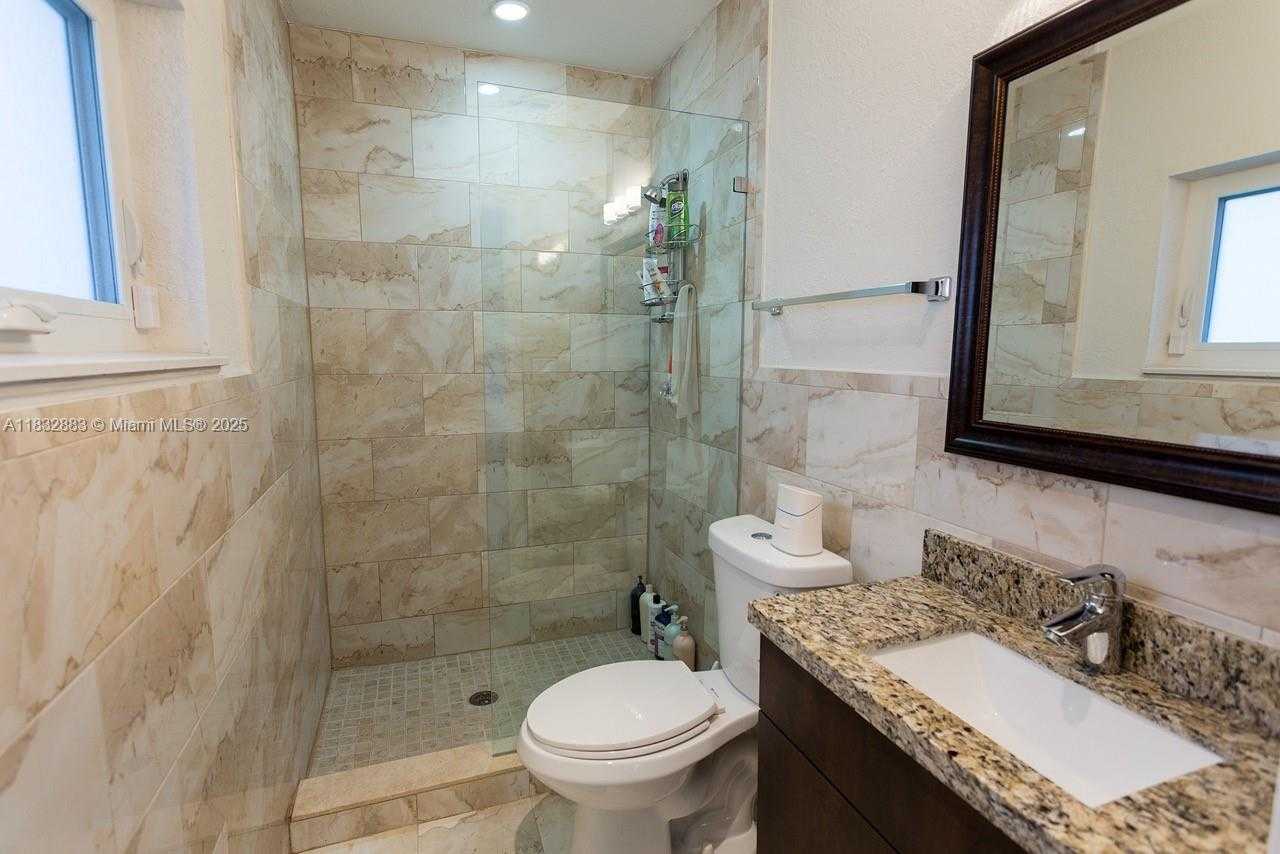 Small Image of 9710 SOUTH WEST 185TH TER, Cutler Bay Number 23