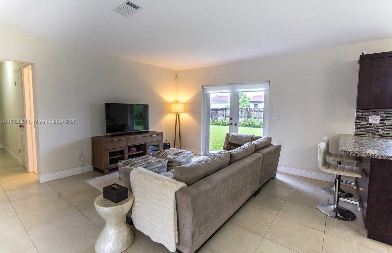 Small Image of 9710 SOUTH WEST 185TH TER, Cutler Bay Number 7