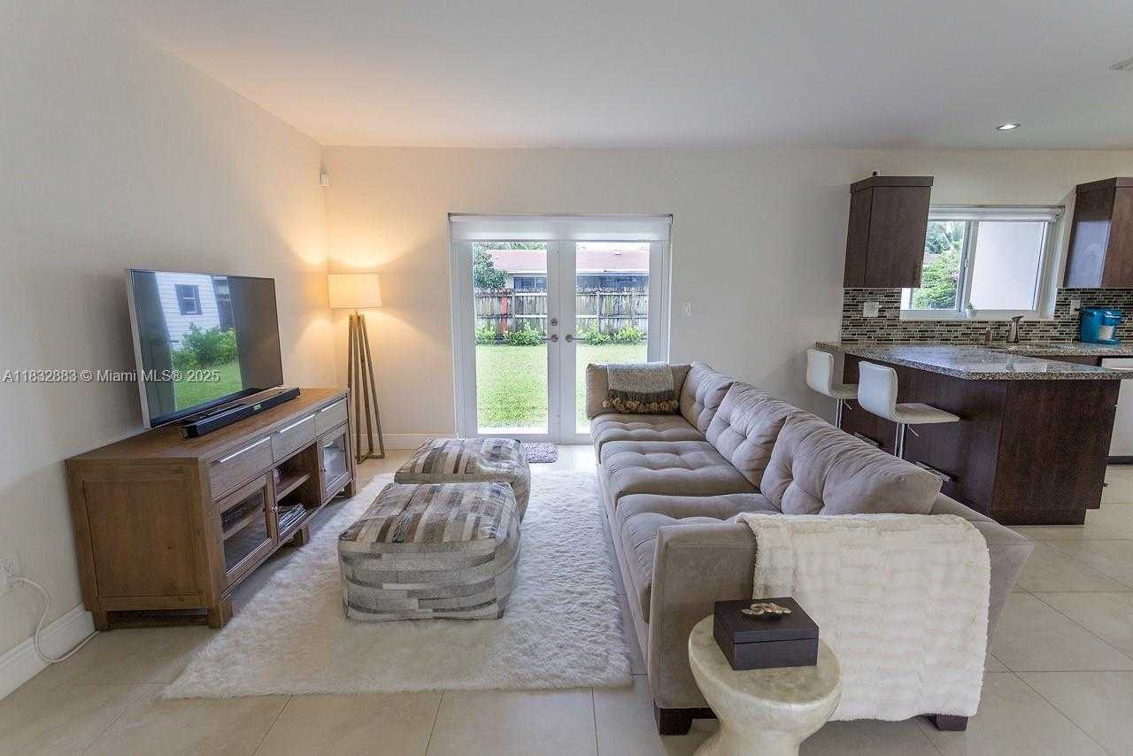 Small Image of 9710 SOUTH WEST 185TH TER, Cutler Bay Number 8
