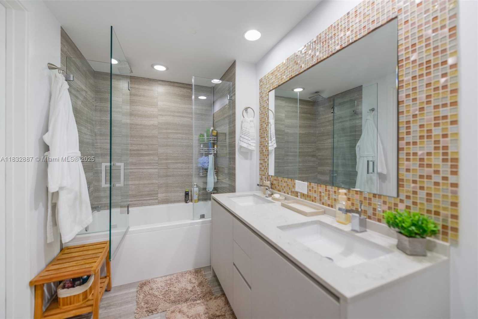 Small Image of 1010 BRICKELL AVE #3311, Miami Number 21