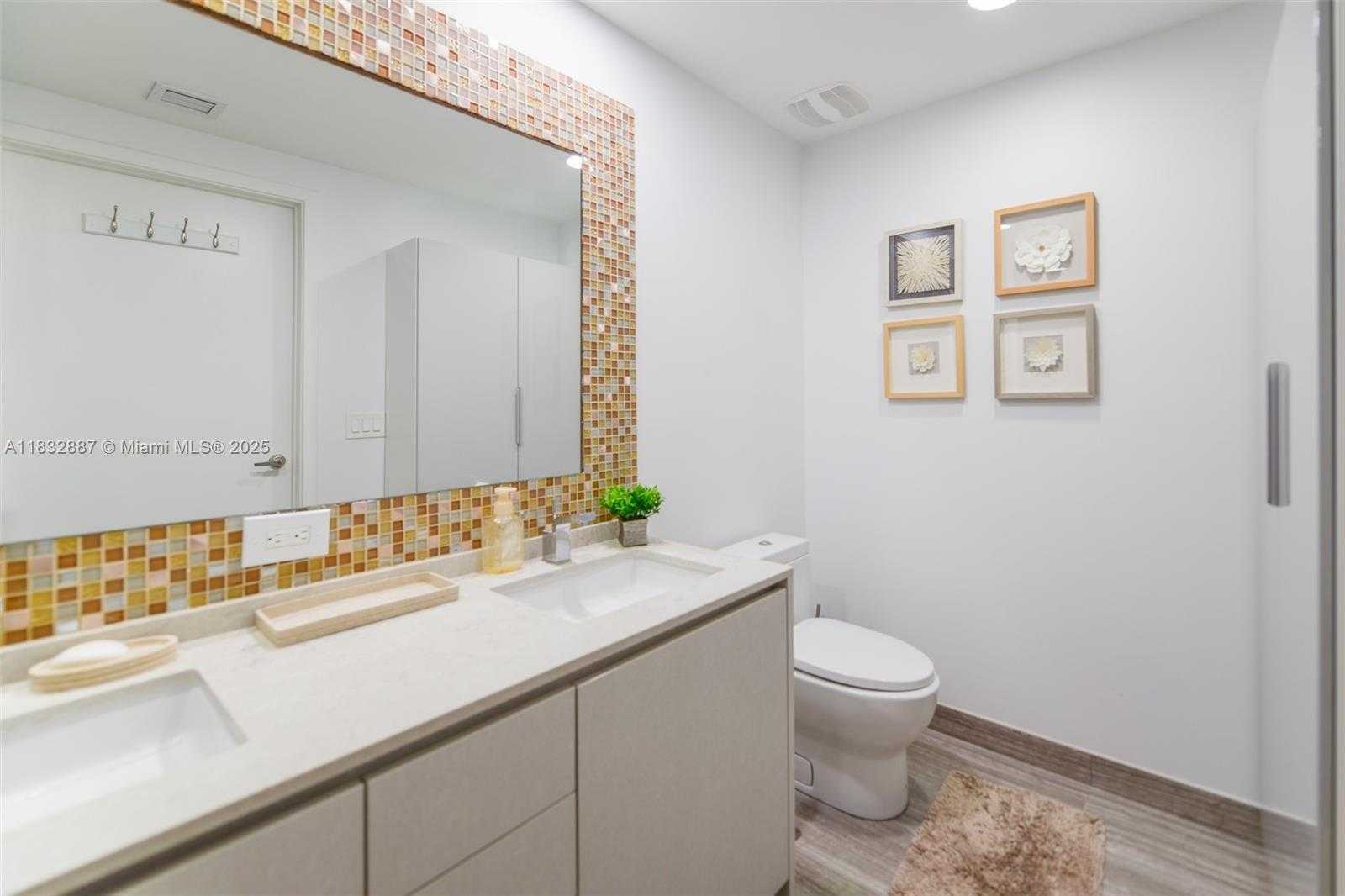 Small Image of 1010 BRICKELL AVE #3311, Miami Number 22