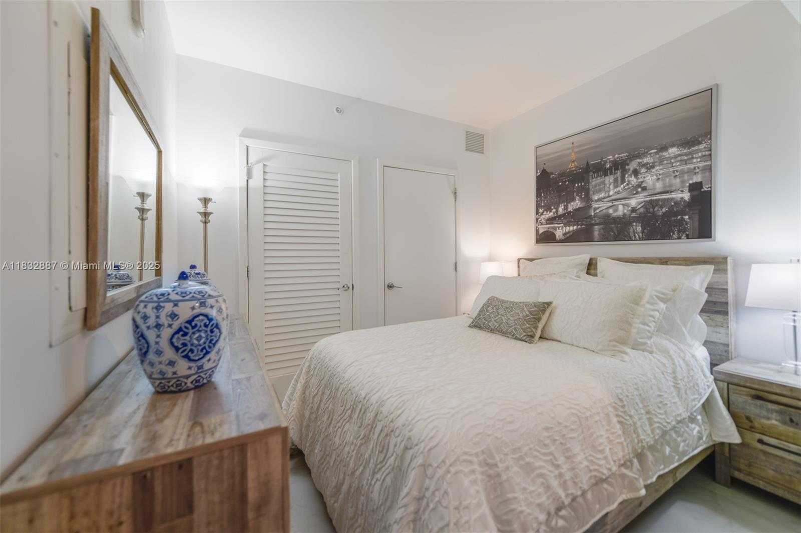 Small Image of 1010 BRICKELL AVE #3311, Miami Number 23