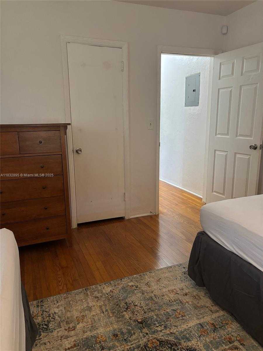 Small Image of 319 SOUTH 24TH AVE, Hollywood Number 19