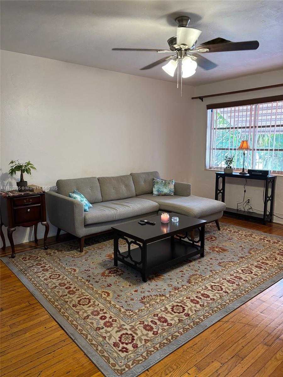Small Image of 319 SOUTH 24TH AVE, Hollywood Number 2