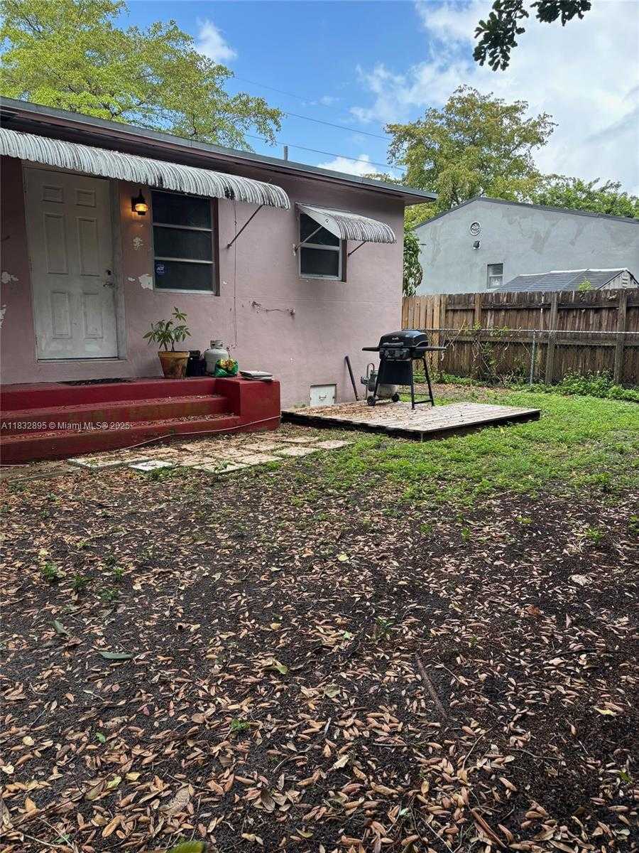 Small Image of 319 SOUTH 24TH AVE, Hollywood Number 21