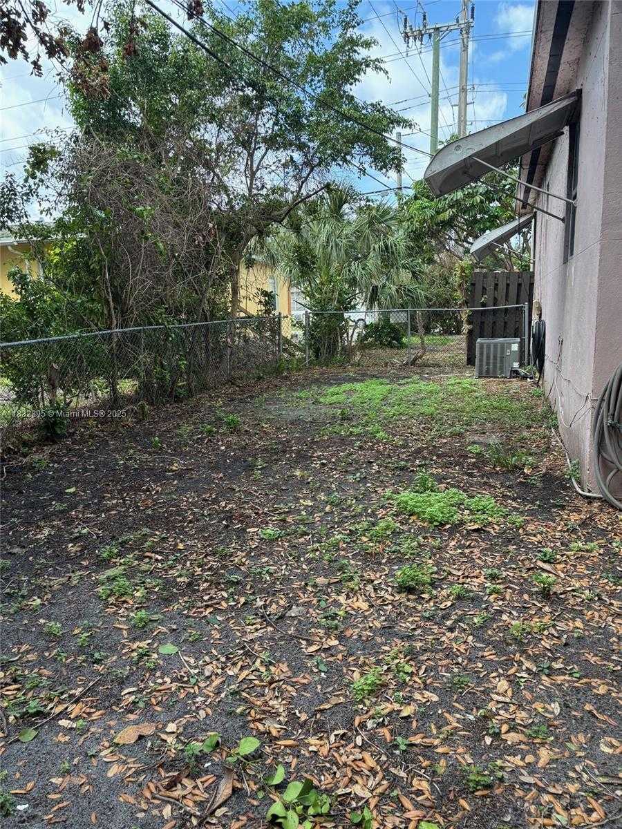 Small Image of 319 SOUTH 24TH AVE, Hollywood Number 23