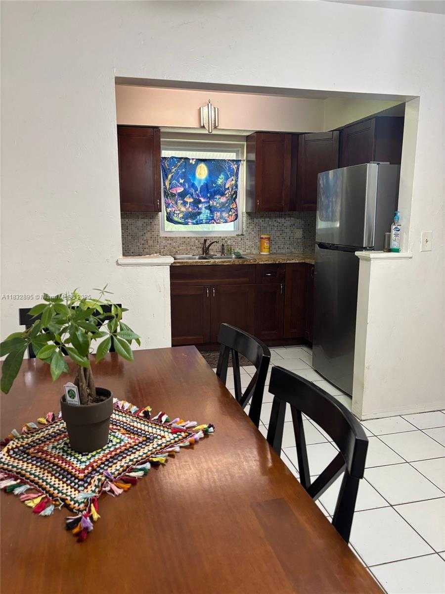 Small Image of 319 SOUTH 24TH AVE, Hollywood Number 9