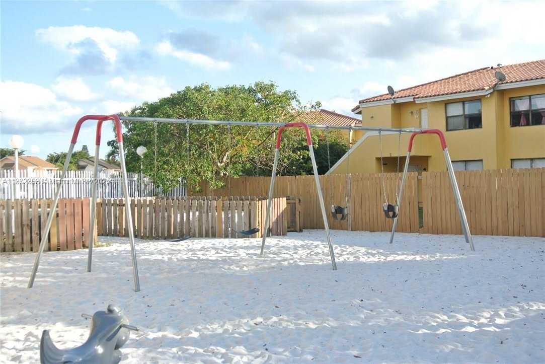 Small Image of 14903 SOUTH WEST 80TH ST #110, Miami Number 10