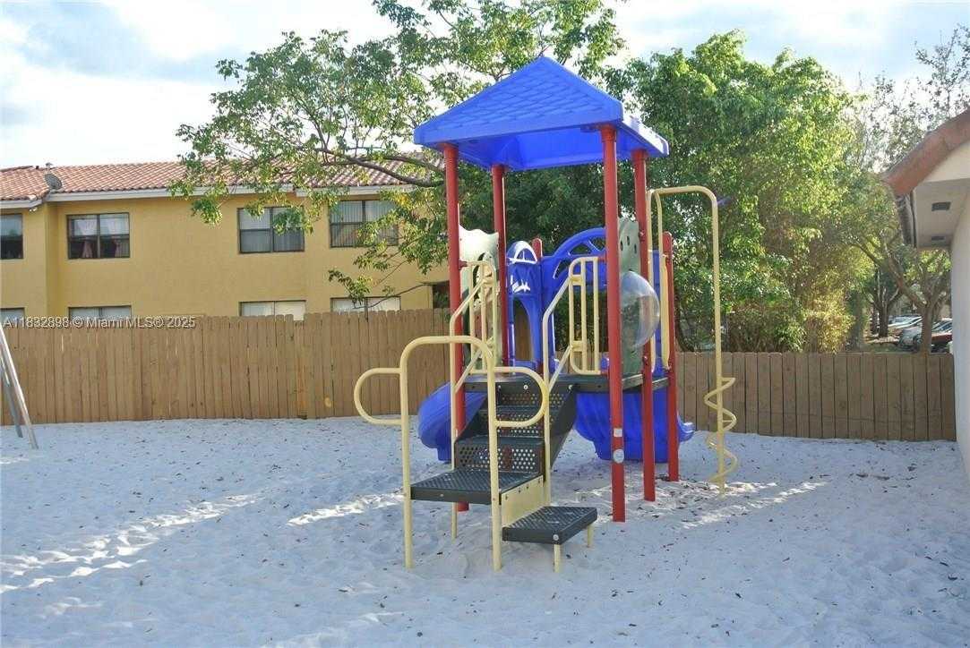 Small Image of 14903 SOUTH WEST 80TH ST #110, Miami Number 11