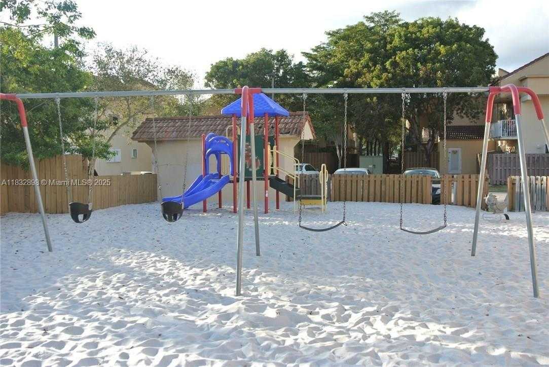 Small Image of 14903 SOUTH WEST 80TH ST #110, Miami Number 13
