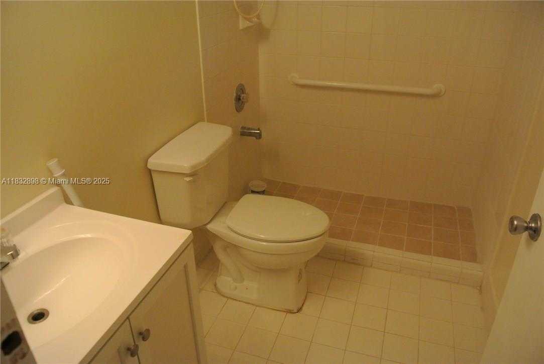 Small Image of 14903 SOUTH WEST 80TH ST #110, Miami Number 22