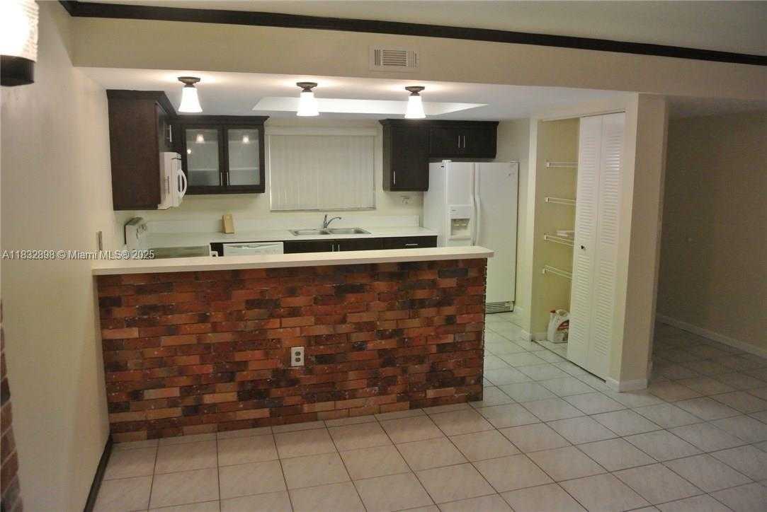 Small Image of 14903 SOUTH WEST 80TH ST #110, Miami Number 4