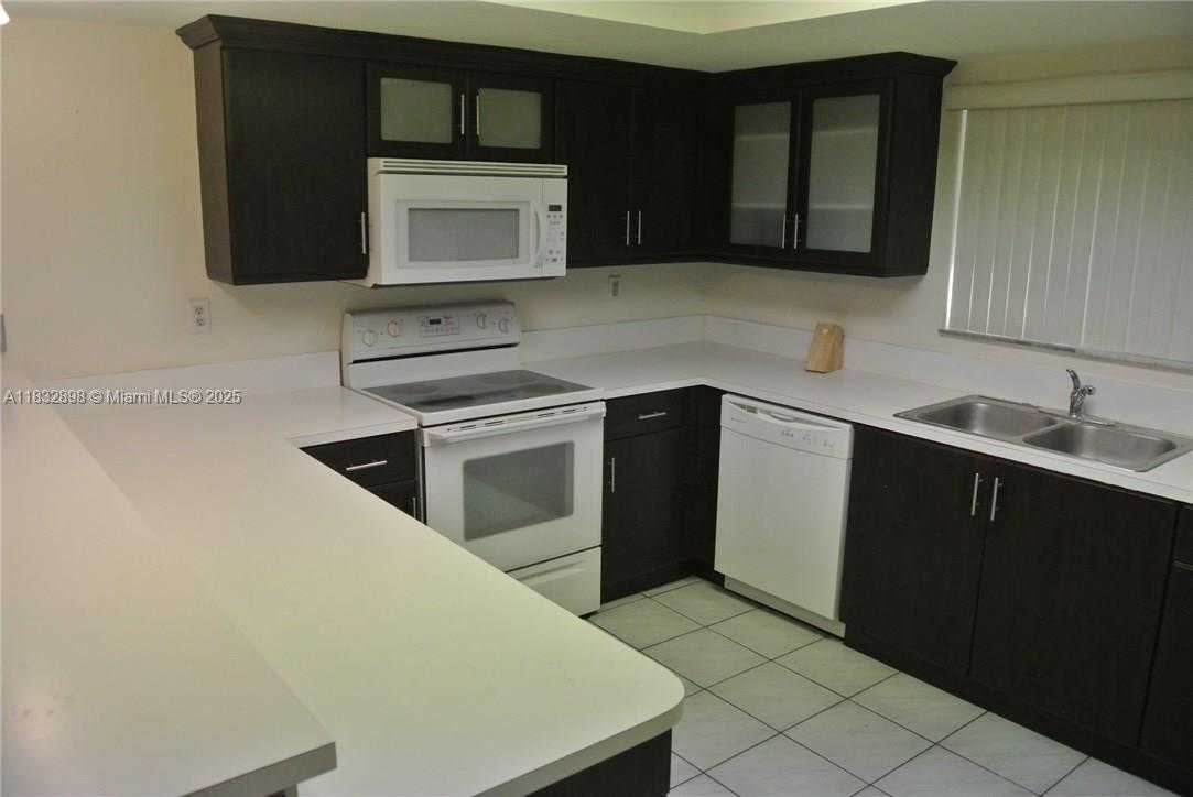 Small Image of 14903 SOUTH WEST 80TH ST #110, Miami Number 5