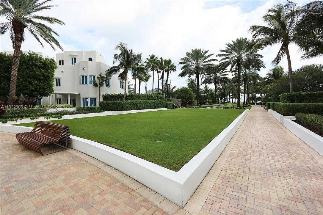 Small Image of 100 SOUTH POINTE DR #601, Miami Beach Number 22