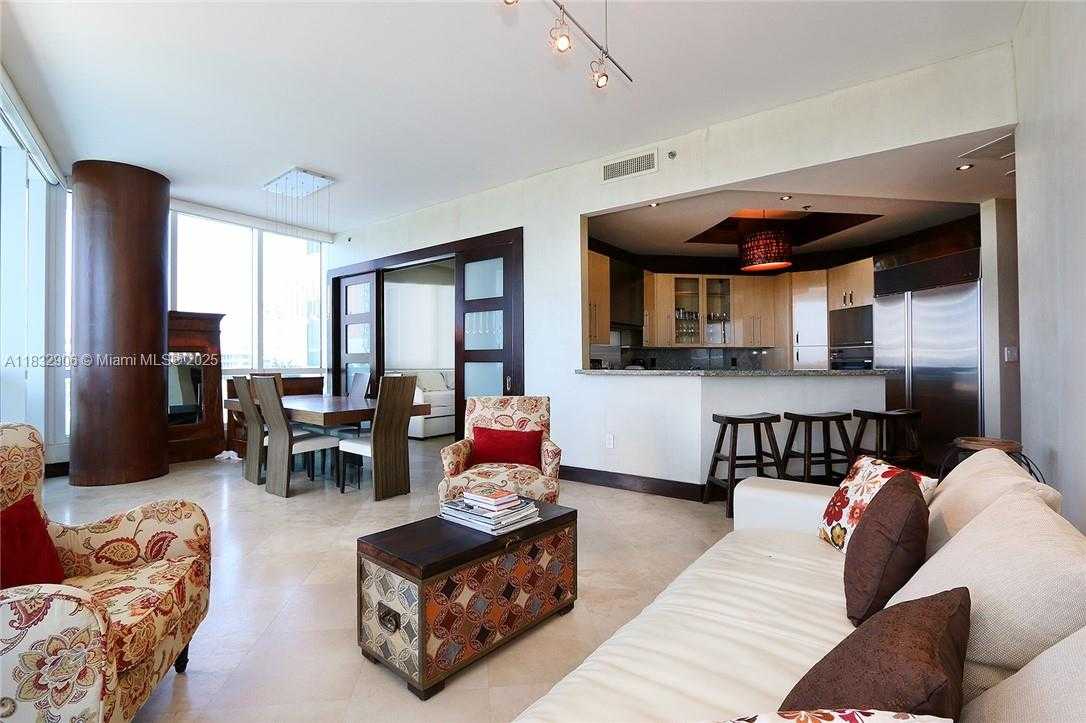 Small Image of 100 SOUTH POINTE DR #601, Miami Beach Number 6