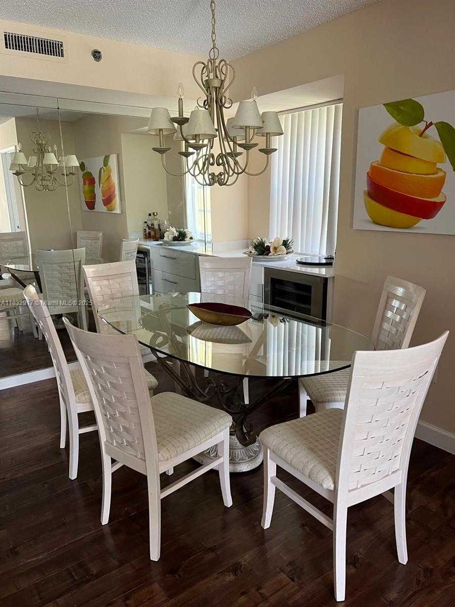 Small Image of 19901 EAST COUNTRY CLUB DR #2202, Aventura Number 4
